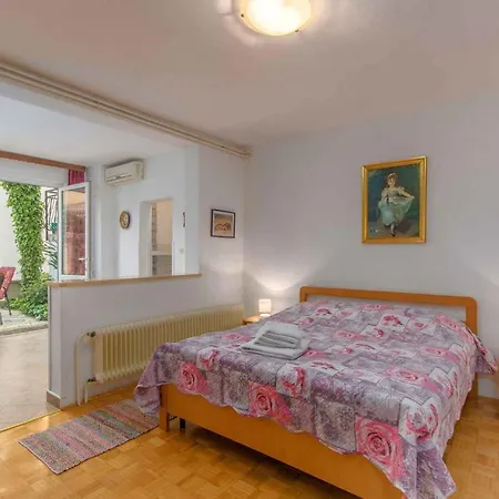 Apartment In - Istrien 44043