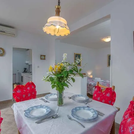 In - Istrien 44043 Apartment